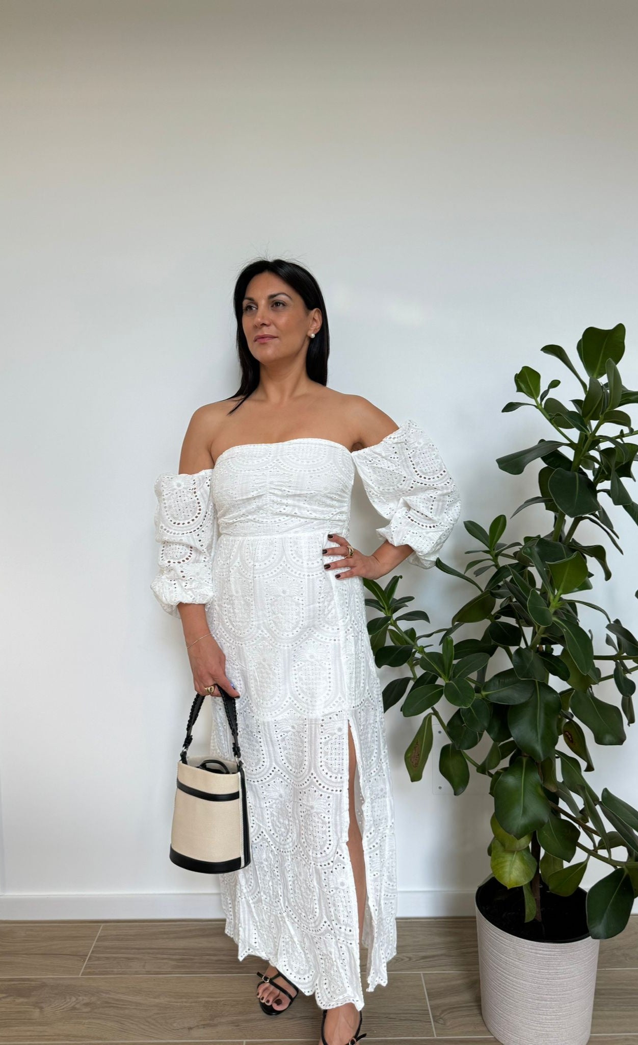 Abito Mochy in Pizzo Sangallo Bianco art.5099