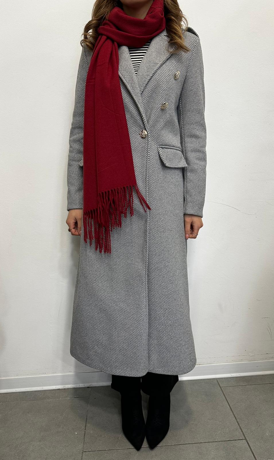 Cappotto Lungo Spigato con Bottoni