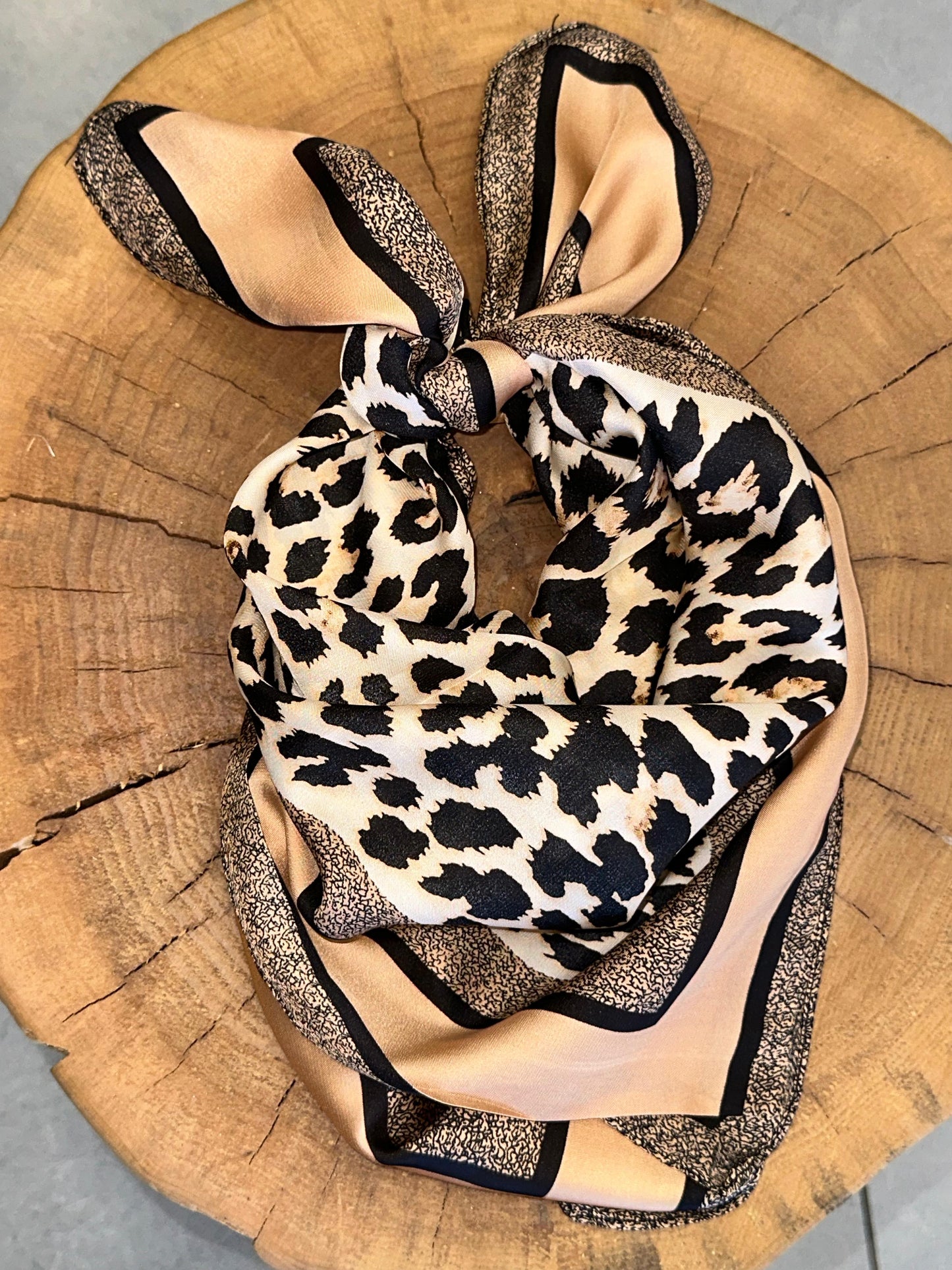 Foulard Leopardato