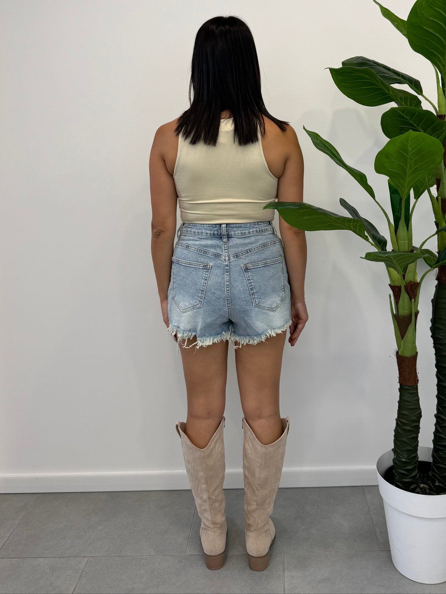 Short con strappi art.8598