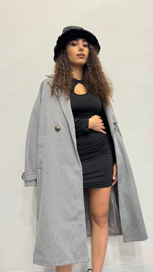 Cappotto Spigato Con Bottoni E Cintura