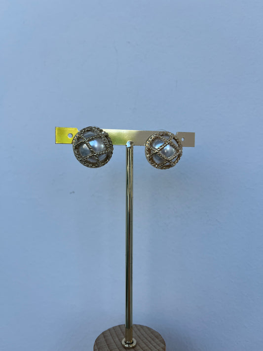Orecchini con perla e incrocio oro