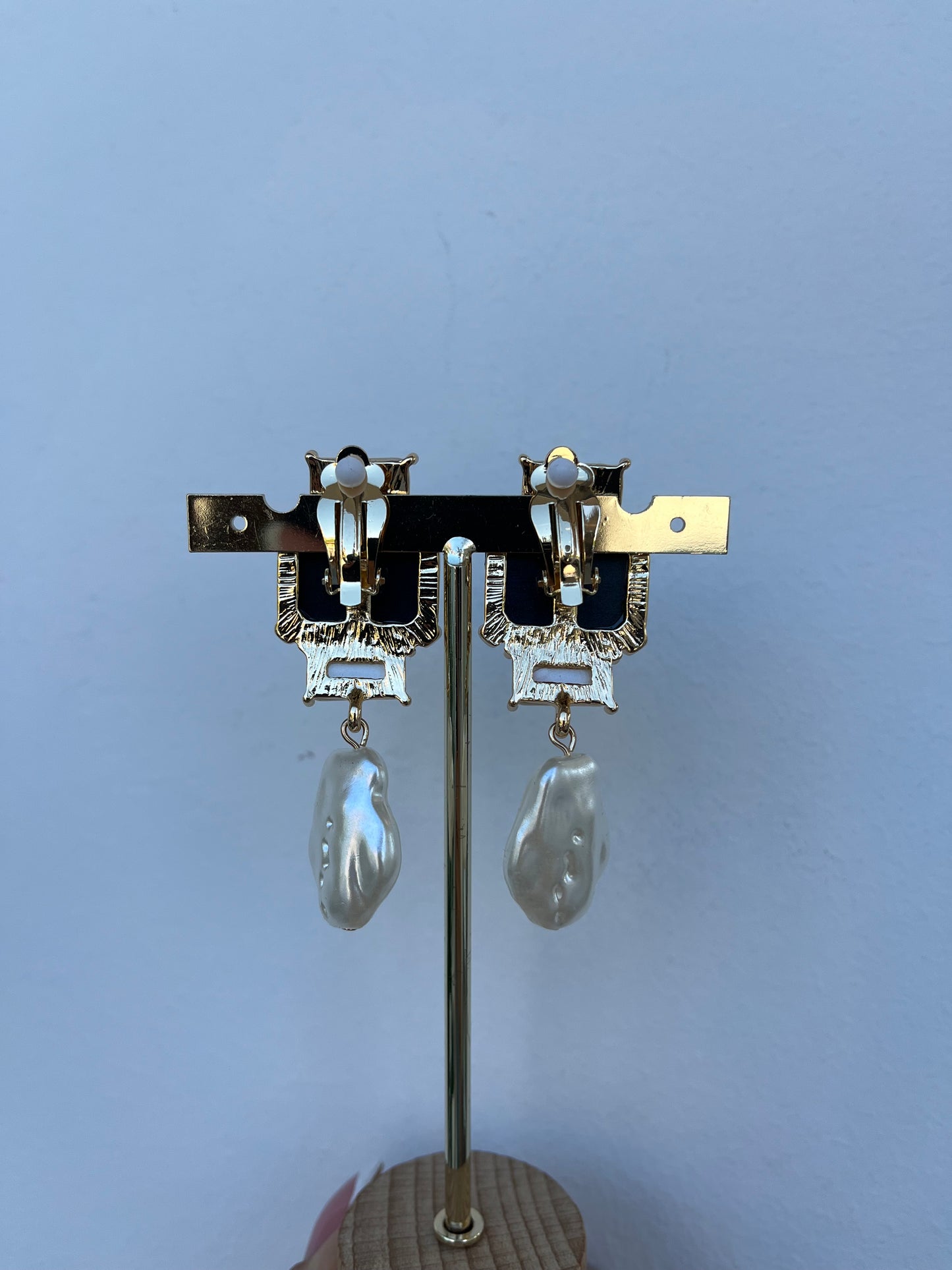 Orecchini clip con pietre nere