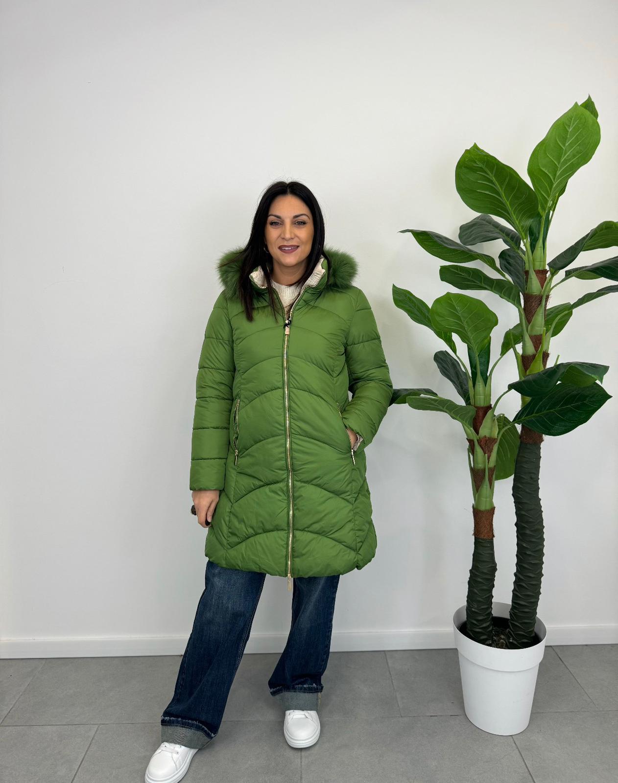 Piumino FLY con Cappuccio Eco Pelliccia art. 2555