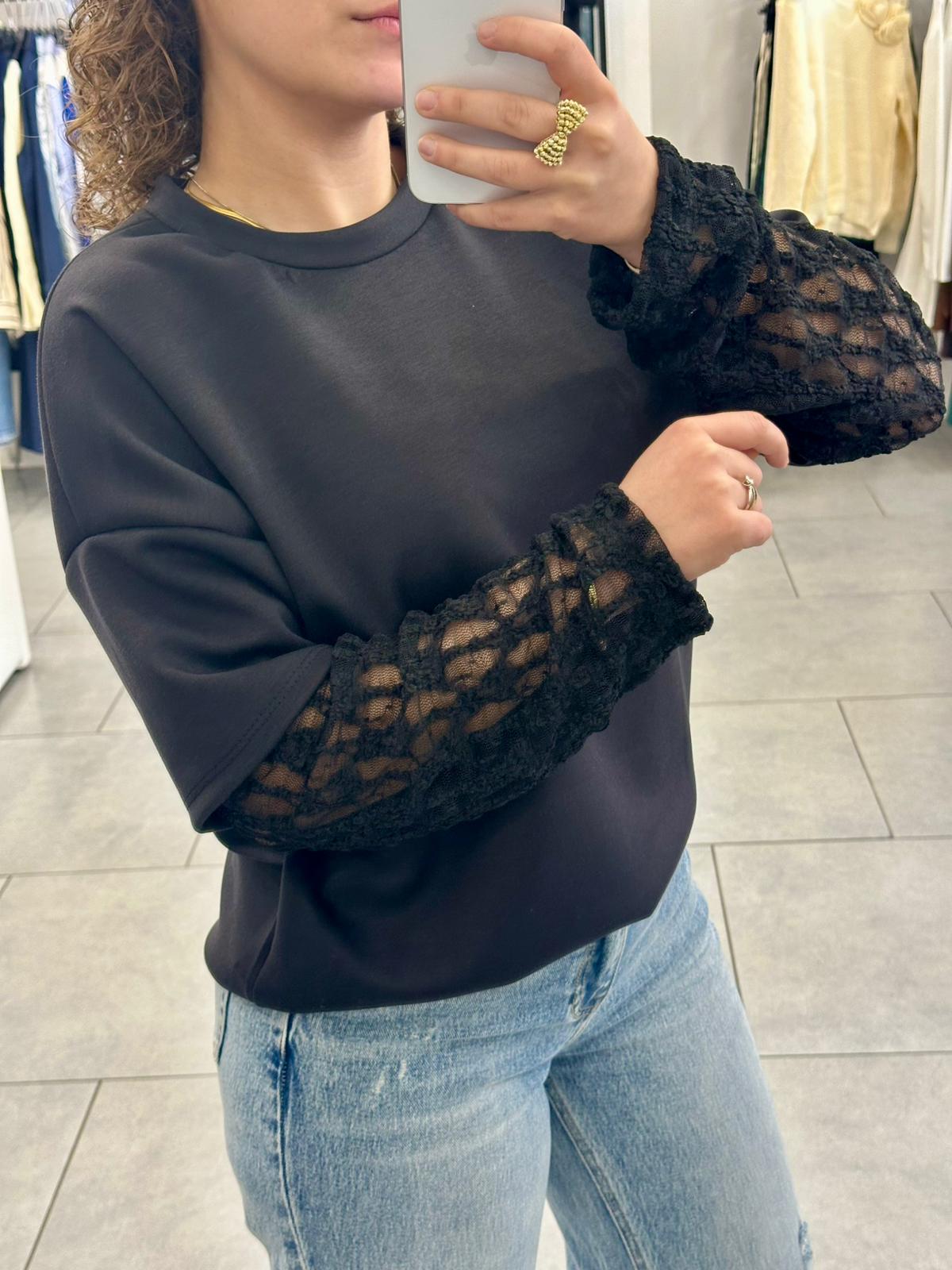 Maglia Megan con manica in pizzo art. 10660